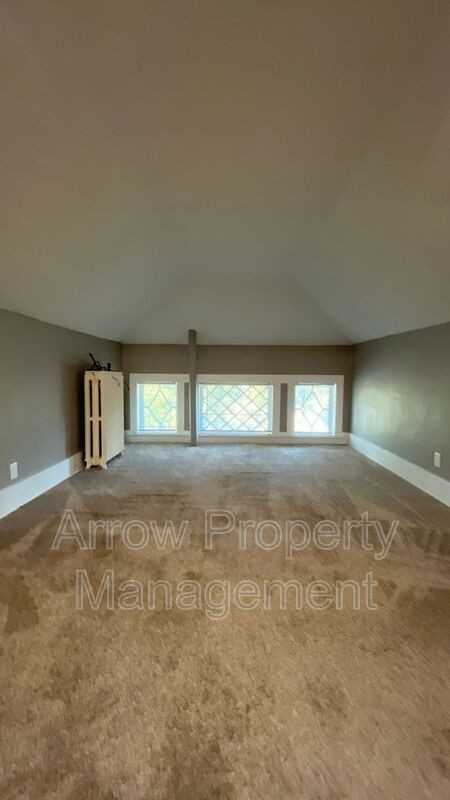 1801 E St #4 - Photo 4 of 10