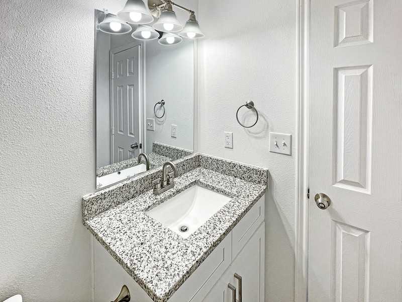 437 Whitney Ct - Photo 7 of 12