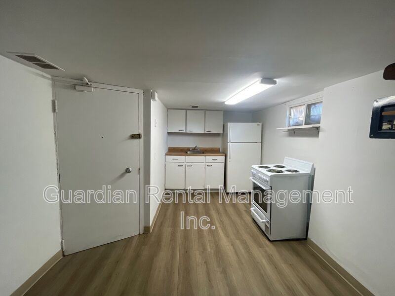 179 Frederica St E #6 - Photo 2 of 10