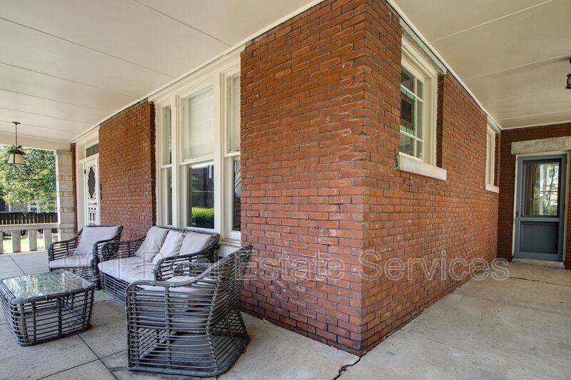 1234 Vinton Ave - Photo 3 of 42