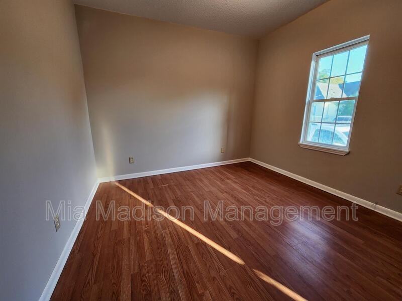 620 W Anderson Ln - Photo 3 of 15