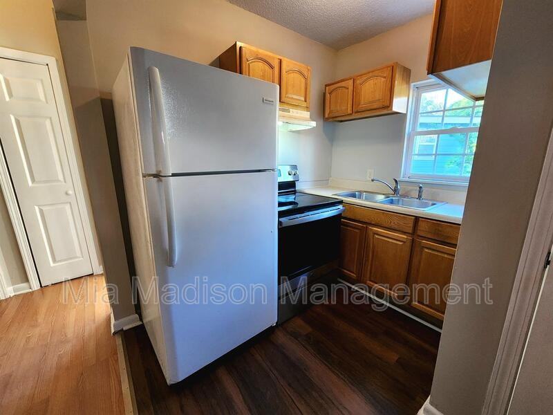 620 W Anderson Ln - Photo 5 of 15