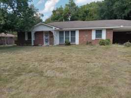 featured image of 2215 Biltmore Ave