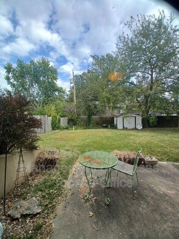 3618/3620 Sw Kiowa Street - Photo 3 of 47