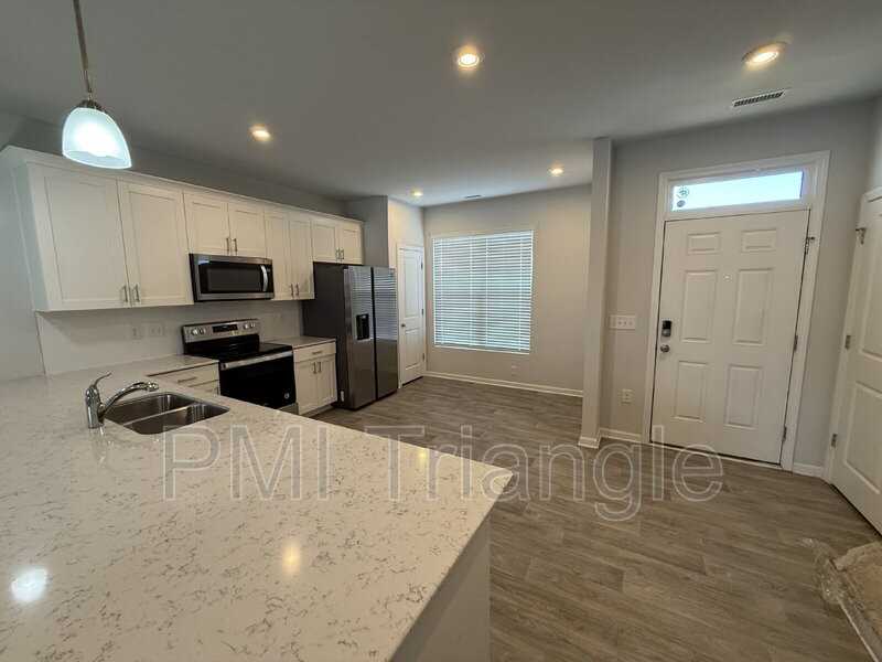 67 Blakley Street - Photo 2 of 11