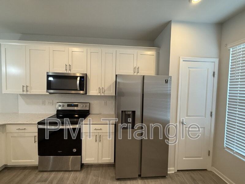 67 Blakley Street - Photo 3 of 11