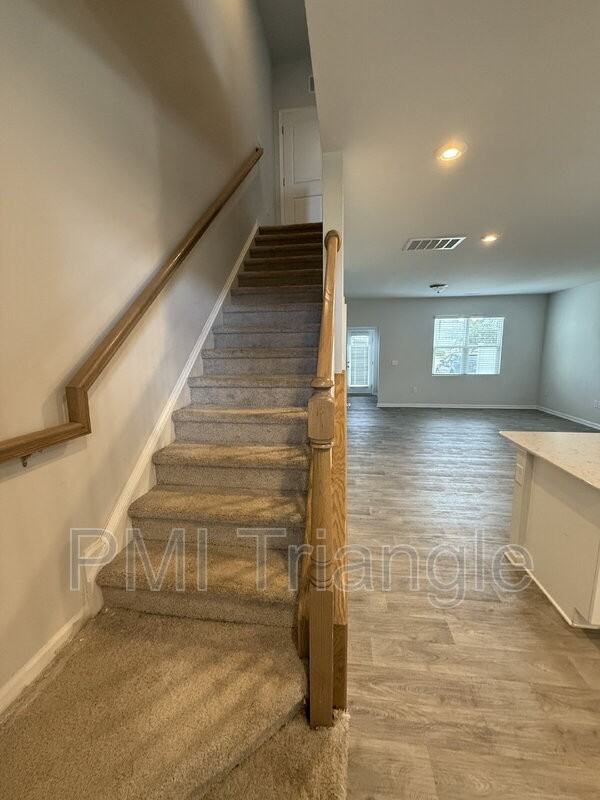 67 Blakley Street - Photo 5 of 11