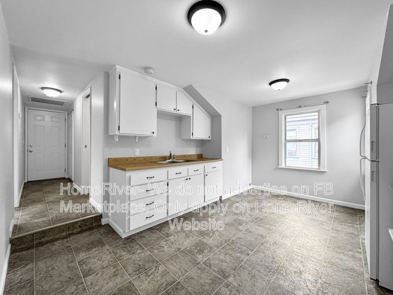 516 15th St - Photo 3 of 19