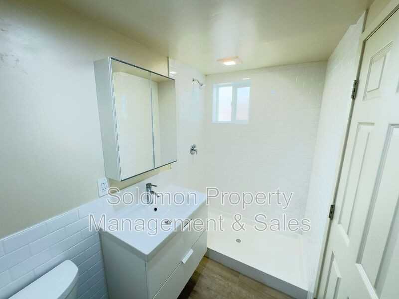 513 N Ditmar St - Photo 7 of 11