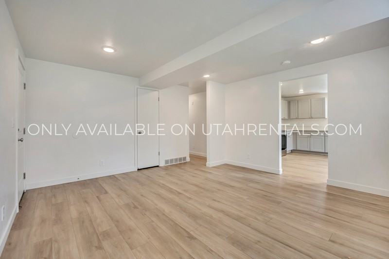 1533 Se - Photo 5 of 21