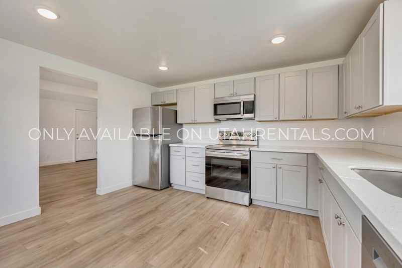 1533 Se - Photo 3 of 21