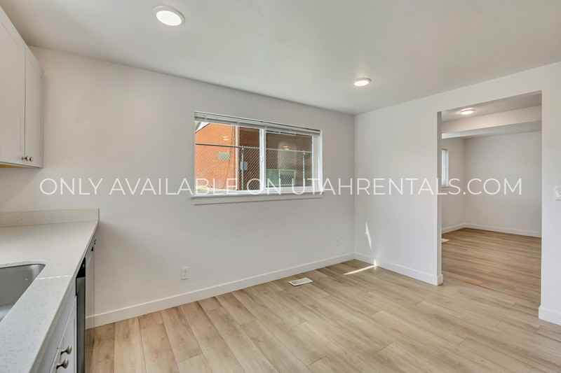 1533 Se - Photo 4 of 21