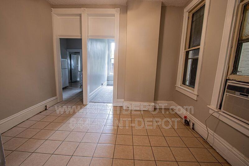 800 Se 2nd St #C - Photo 4 of 8