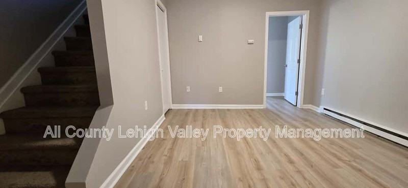 Walnut Ave - Photo 3 of 8