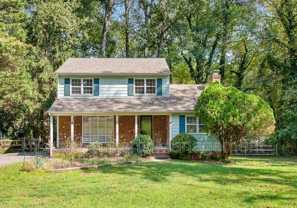 2353 Shoreham Dr - Photo 1 of 1