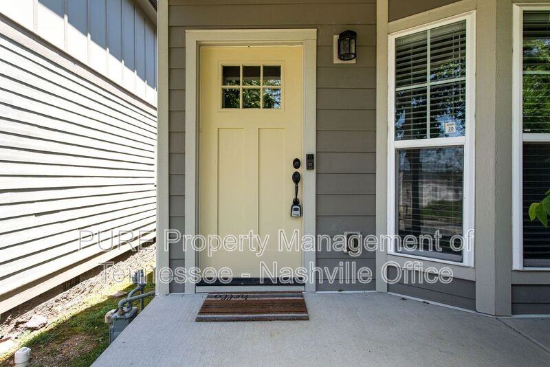 2112A 14th Ave N - Photo 6 of 31