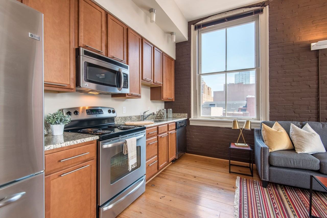 1200 Walnut St - Photo 5 of 39