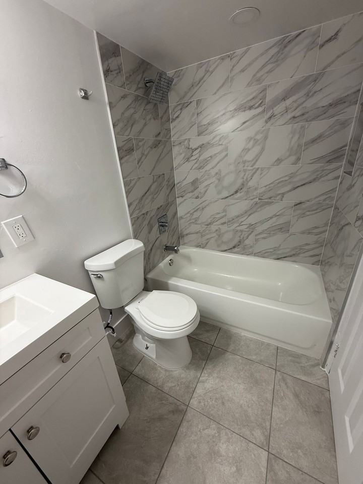 Ambassador Apartments - Photo 7 of 9