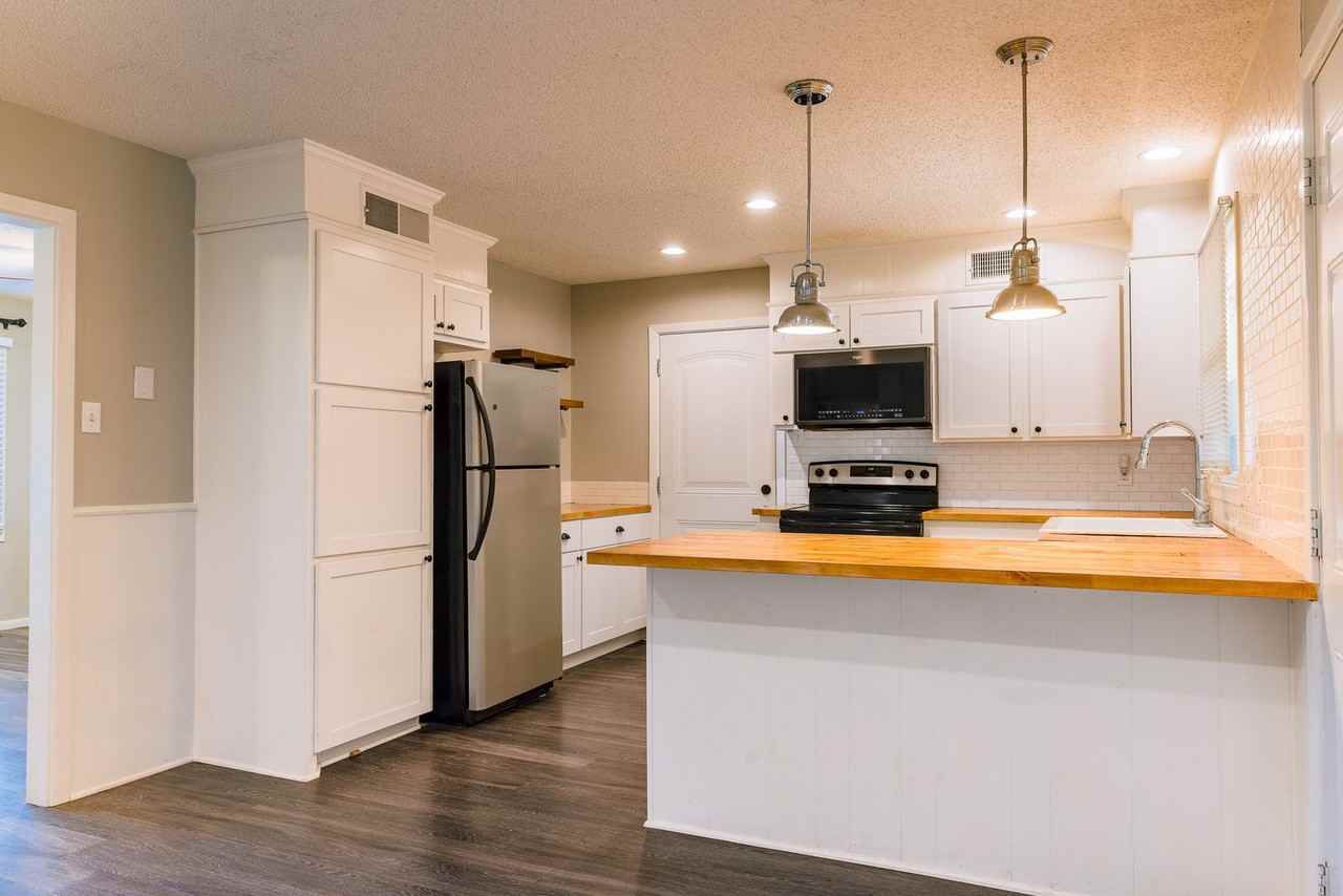 5420 14th St - Photo 4 of 18