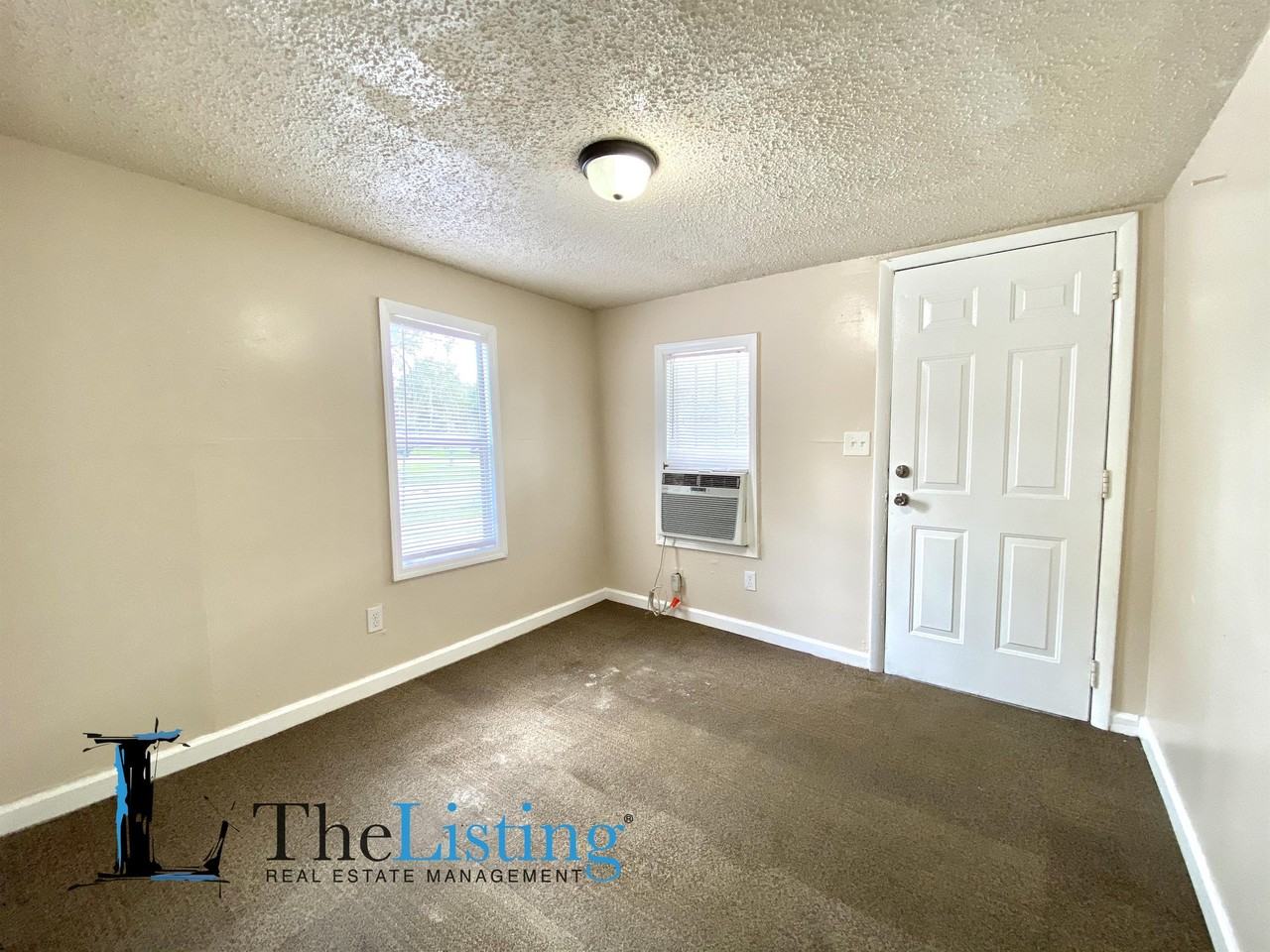 1005 Pine Avenue Unit B - Photo 3 of 8