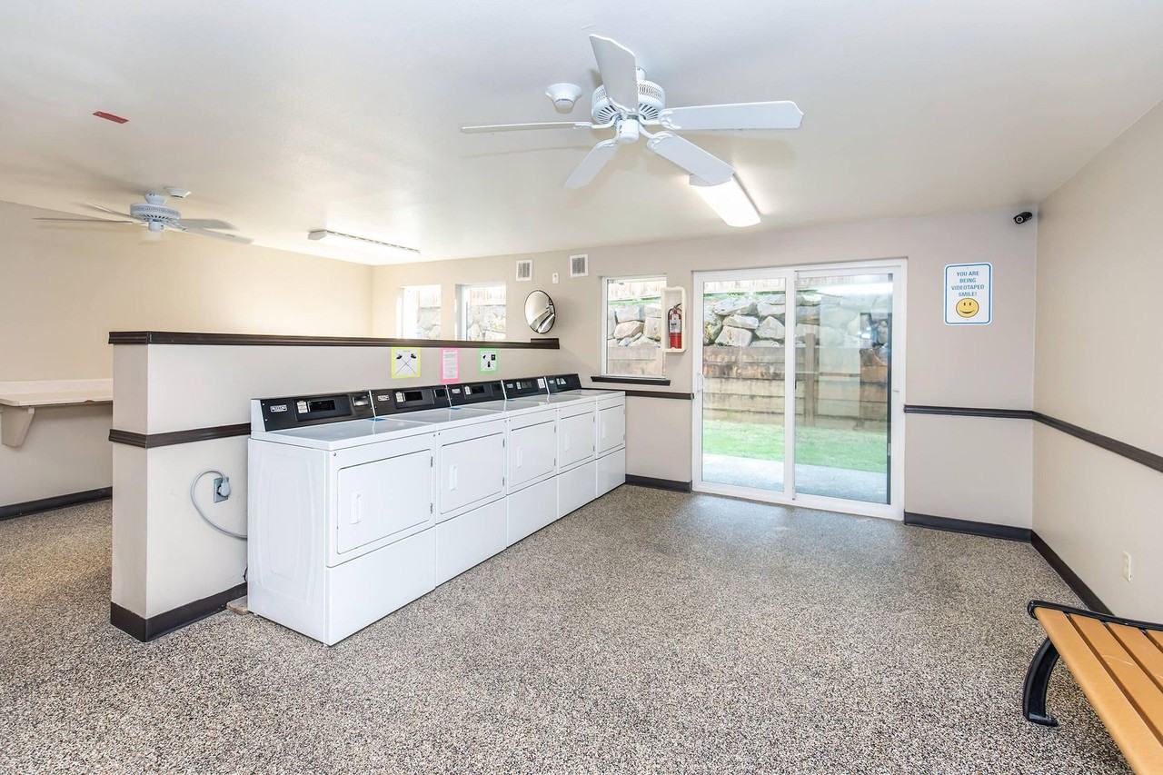 10433 SE Kent Kangley Rd - Photo 6 of 33