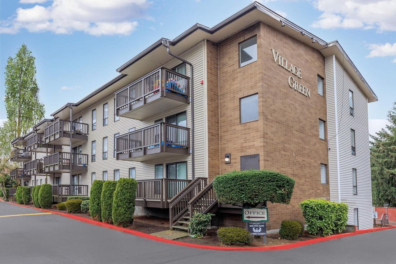 10433 SE Kent Kangley Rd - Photo 4 of 33