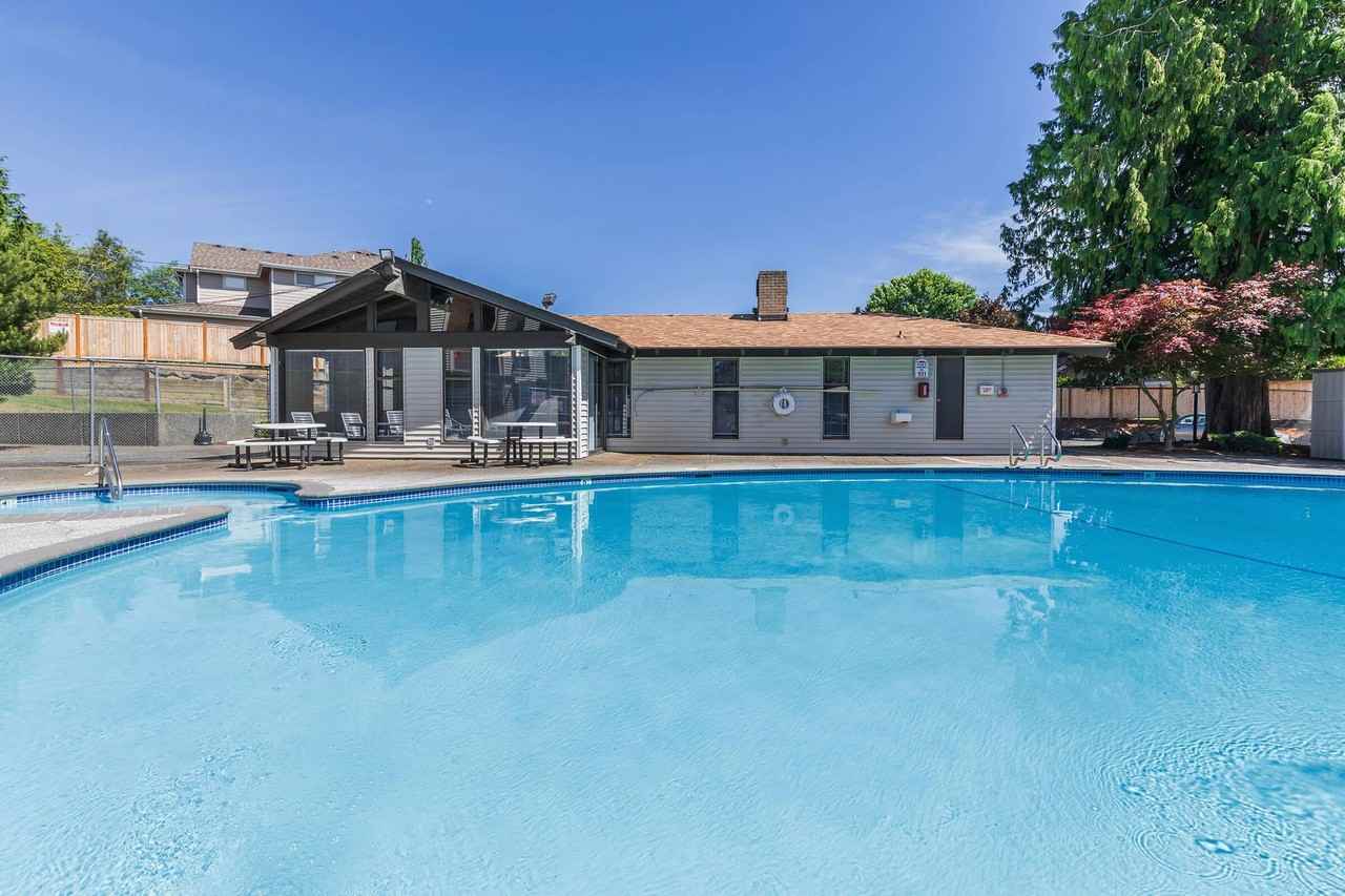 10433 SE Kent Kangley Rd - Photo 5 of 33