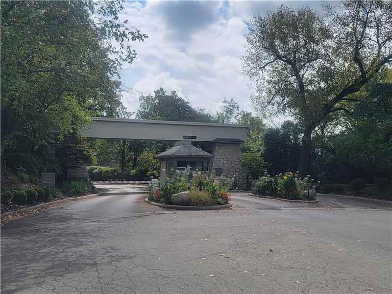 1482 Cliff Ct #A - Photo 2 of 10