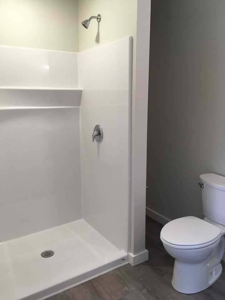 93 Riverview Apartment - Photo 3 of 32