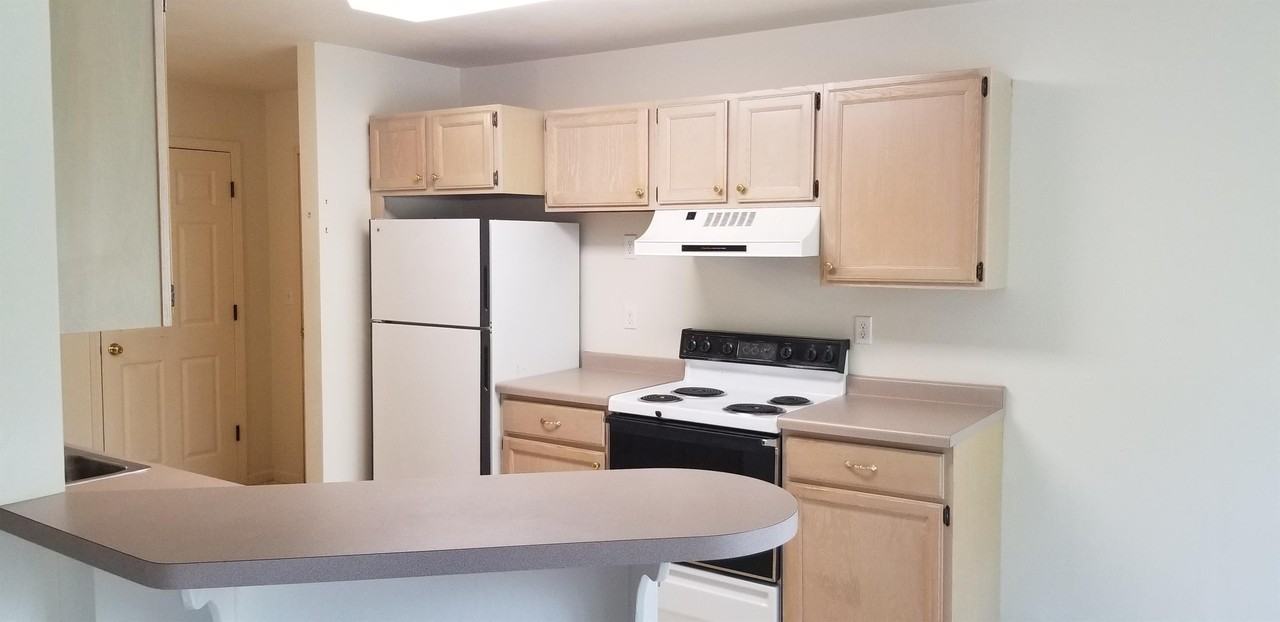 385 Cross Street - Photo 3 of 20