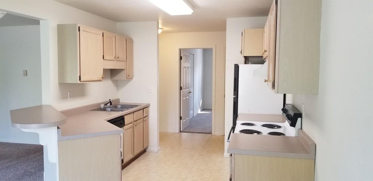 385 Cross Street - Photo 4 of 20