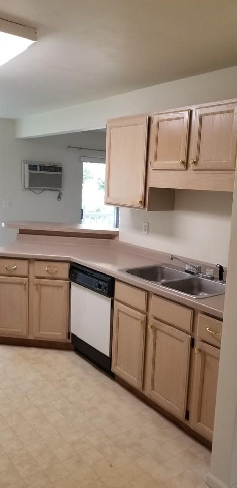 385 Cross Street - Photo 5 of 20