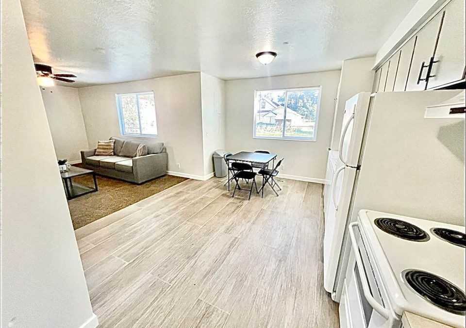 Green Creek Apartments - Photo 3 of 11