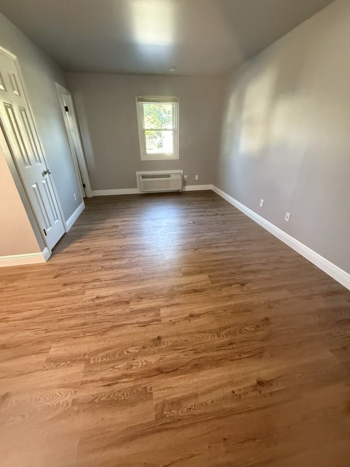 41 Peters Avenue - Photo 5 of 8