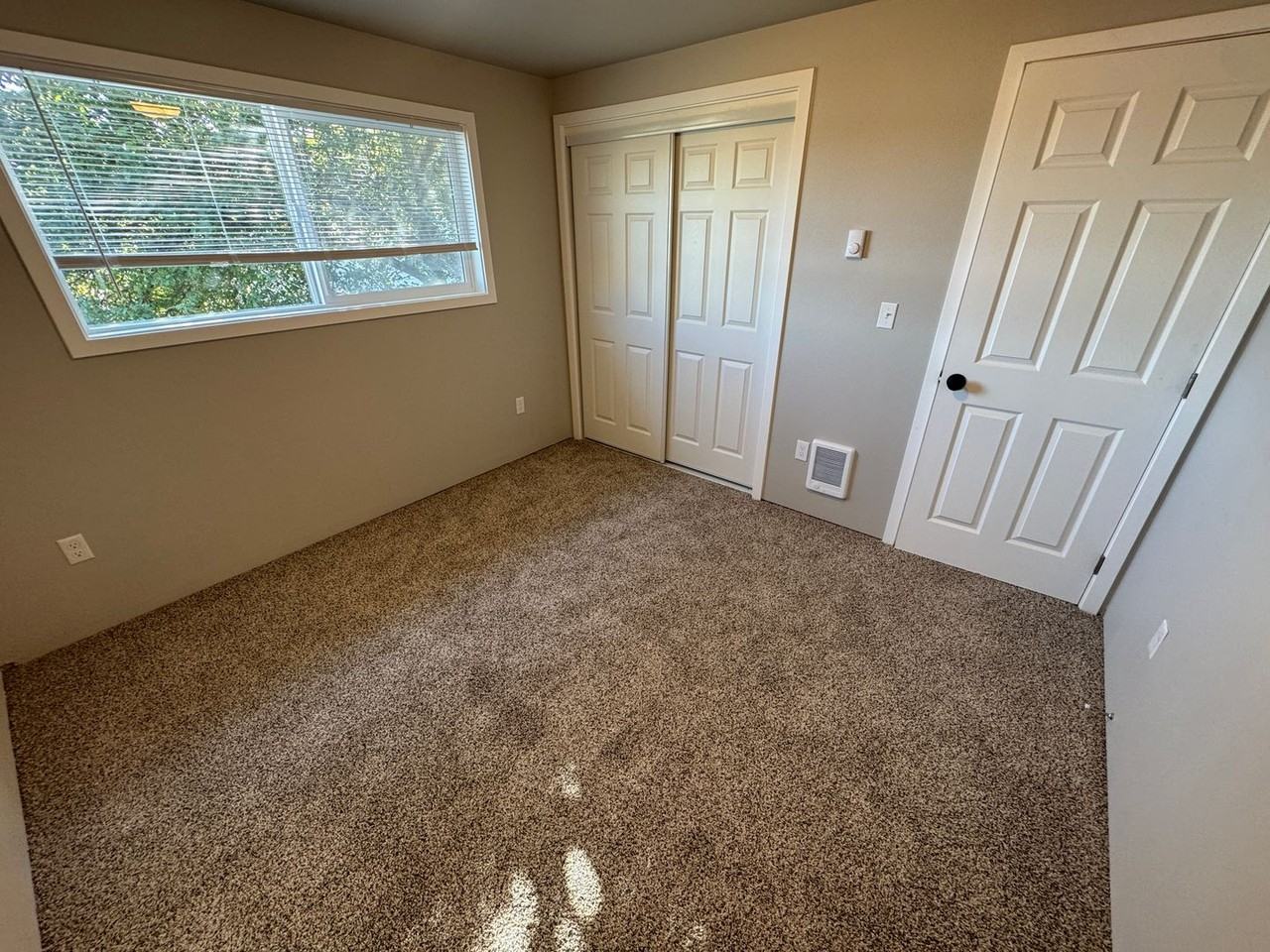 1716 Applegate St #1 - Photo 7 of 10