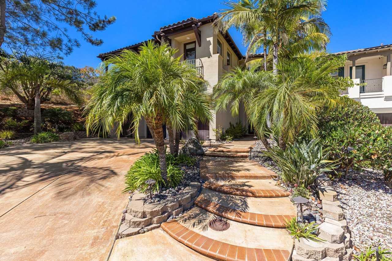 4754 Sunset Heights Ct - Photo 3 of 50