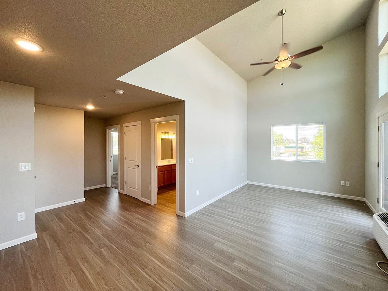 060-Sonic River Apartments - Photo 3 of 17