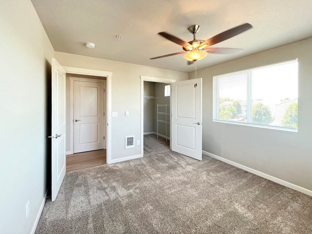 060-Sonic River Apartments - Photo 5 of 17