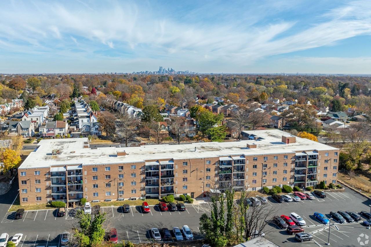 Lindenwood North and West - Photo 3 of 3