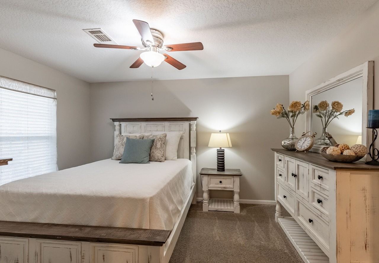 Saint Andrews Apartments - Photo 5 of 57