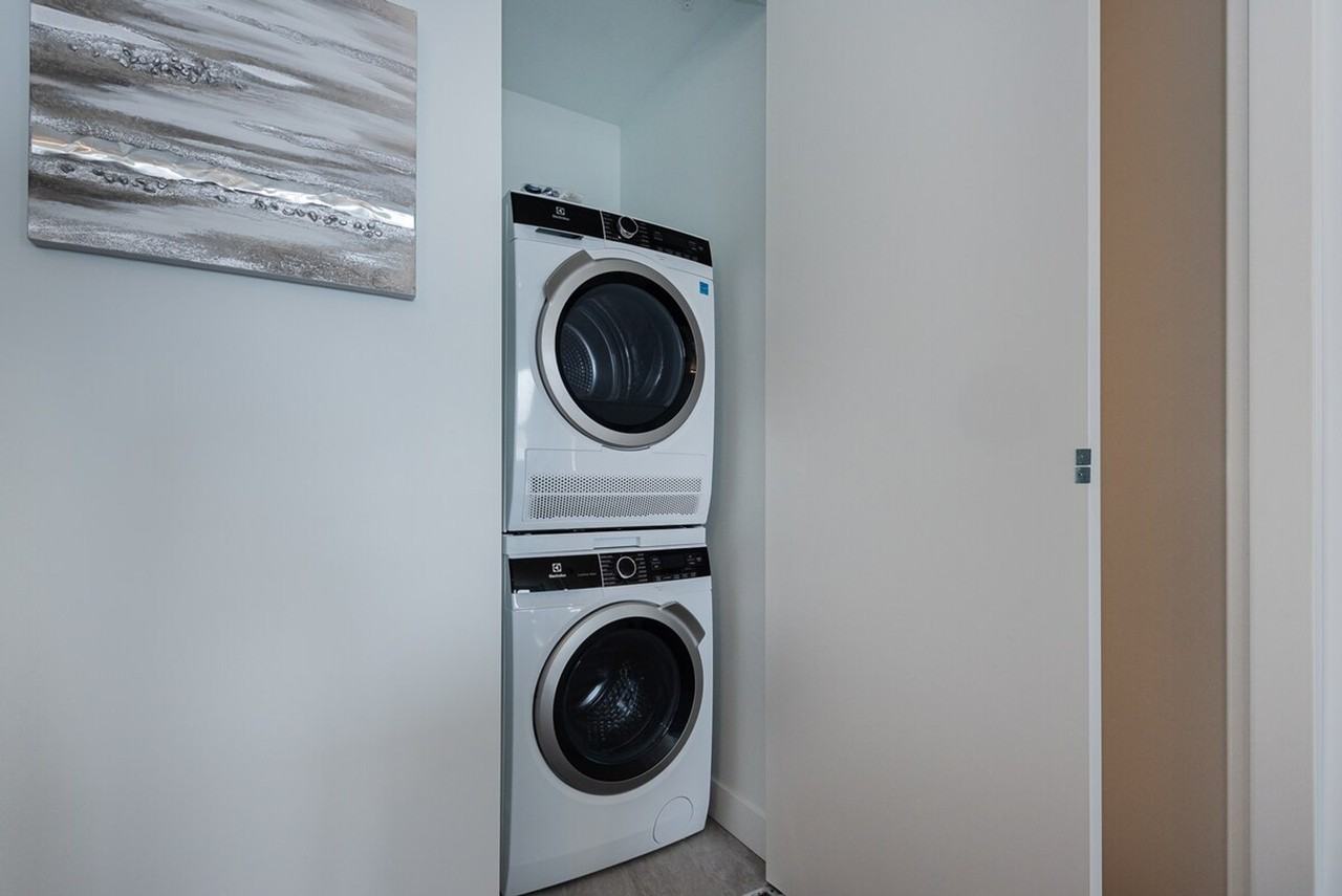 1442 Av Overdale #1261827P - Photo 7 of 39