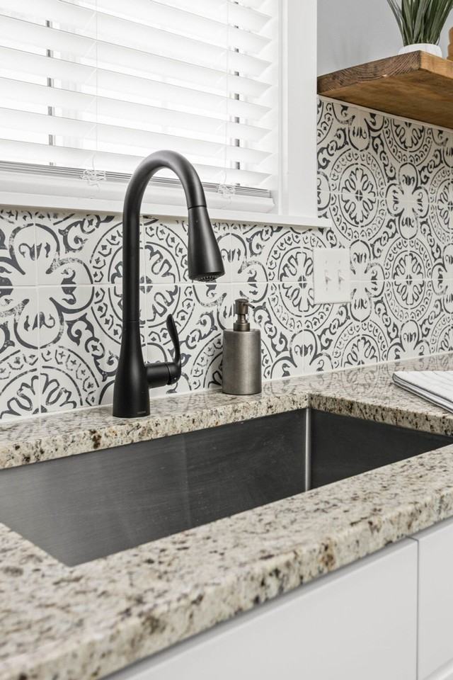 848 Camp Street - Photo 6 of 43