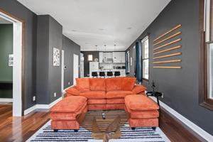 featured image of 525 E North St