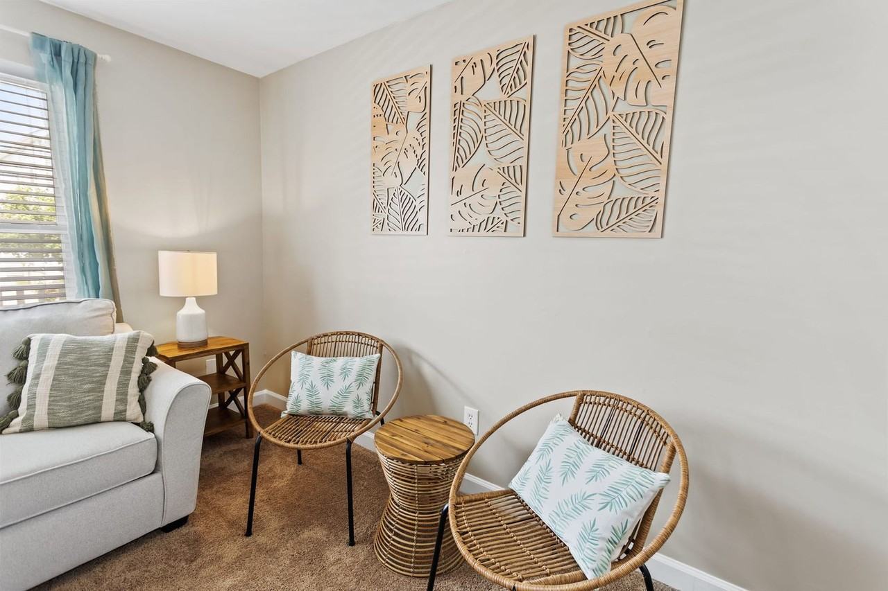 131 N Vermont Ave #1309003P - Photo 4 of 46