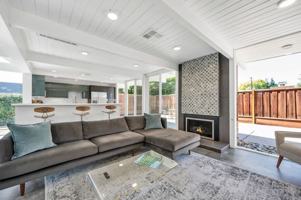 featured image of 4131 Phoenix St