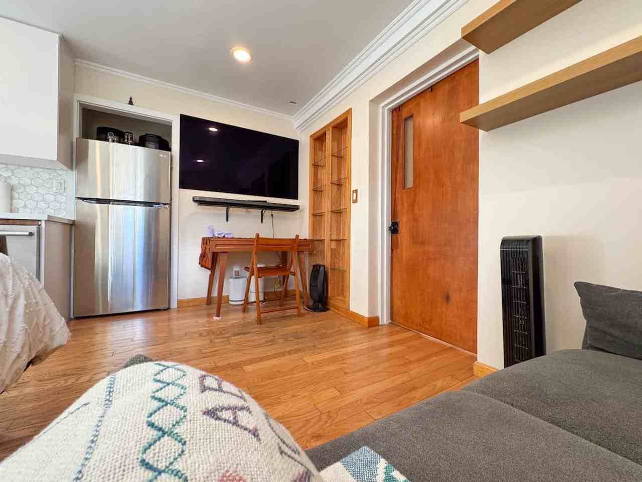 3148 College Avenue - Photo 4 of 194