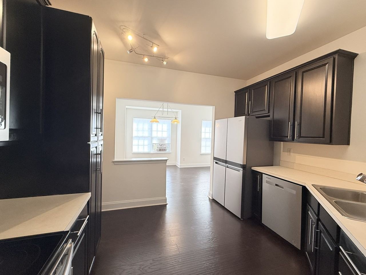 9858 Treeside Lane - Photo 6 of 17