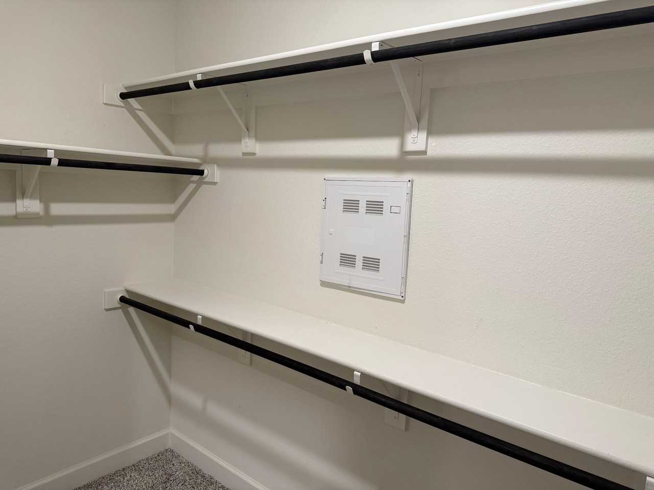 812 Emerson Dr - Photo 7 of 23