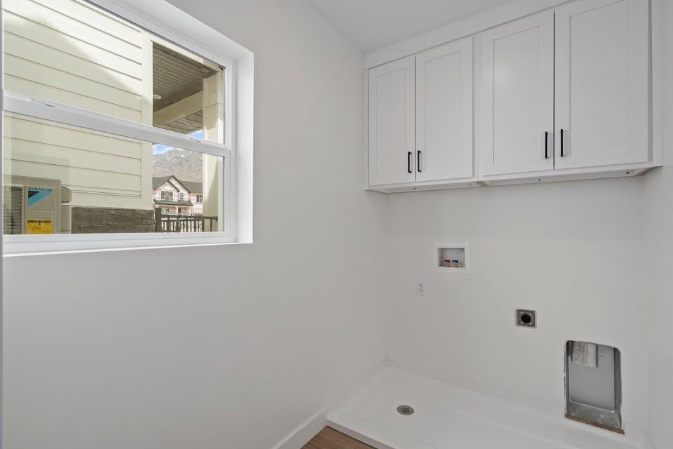 1087 E 1320 S - Photo 3 of 22