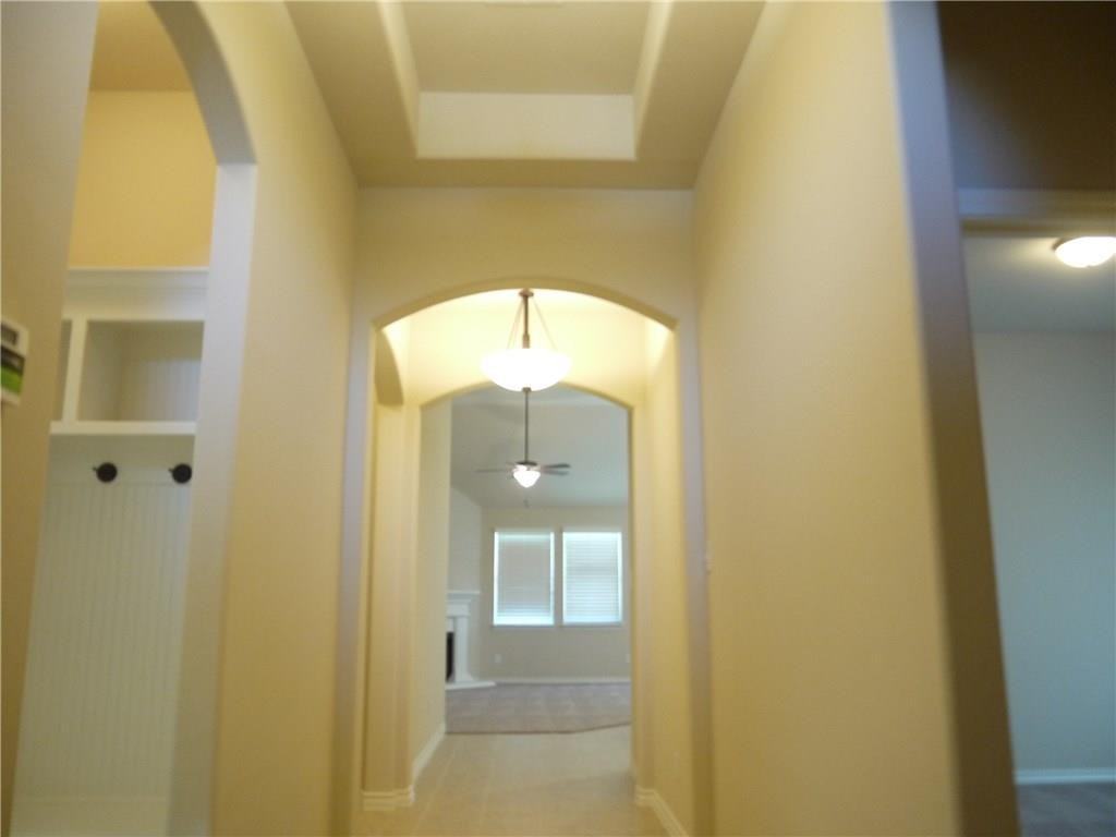 316 Acadia Ln - Photo 5 of 33